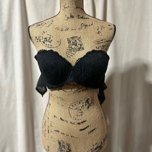 Victoria’ Secret Elegant Black Lace Strapless Bra